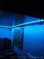 led_kuechenbeleuchtung_stripes